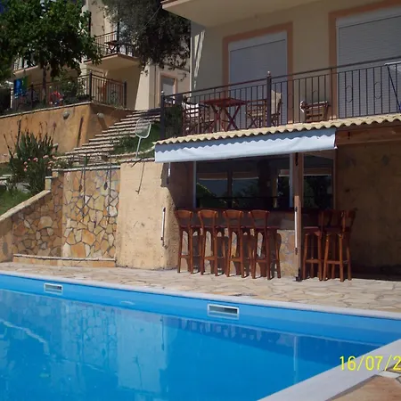 Armonia Nakas Apart-hotel Yénion