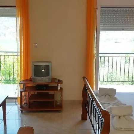Armonia Nakas Geni (Lefkada)